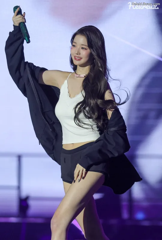 Jang Won-young  장원영 WONYOUNG photo 19 of 5846