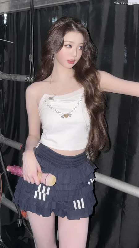 Jang Won-young  장원영 WONYOUNG photo 4 of 5846