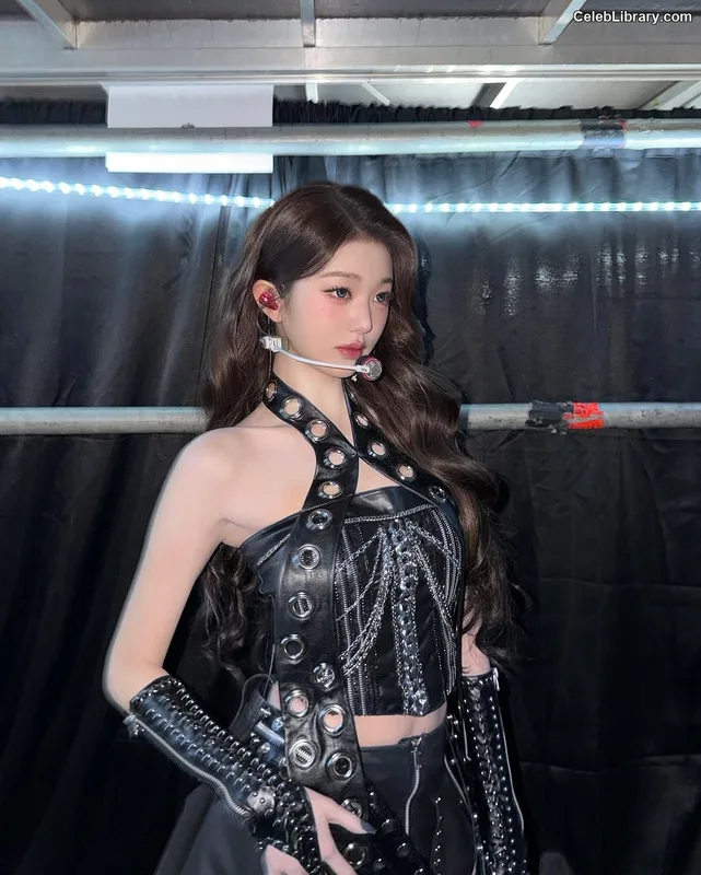 Jang Won-young  장원영 WONYOUNG photo 7 of 5846