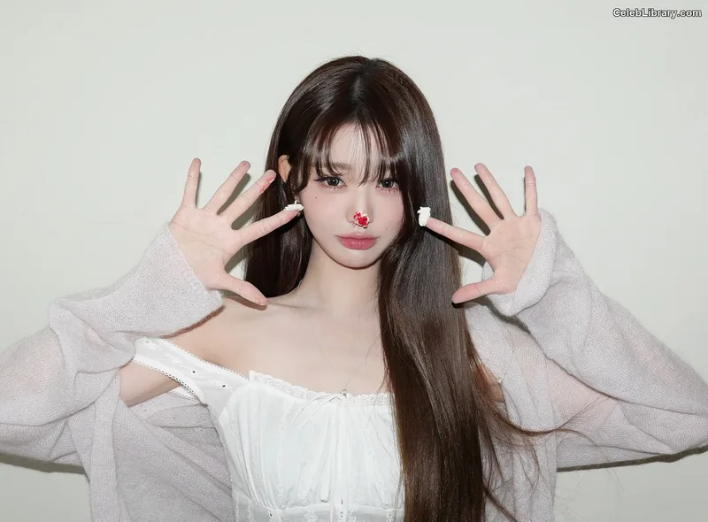 Jang Won-young  장원영 WONYOUNG photo 16 of 5846