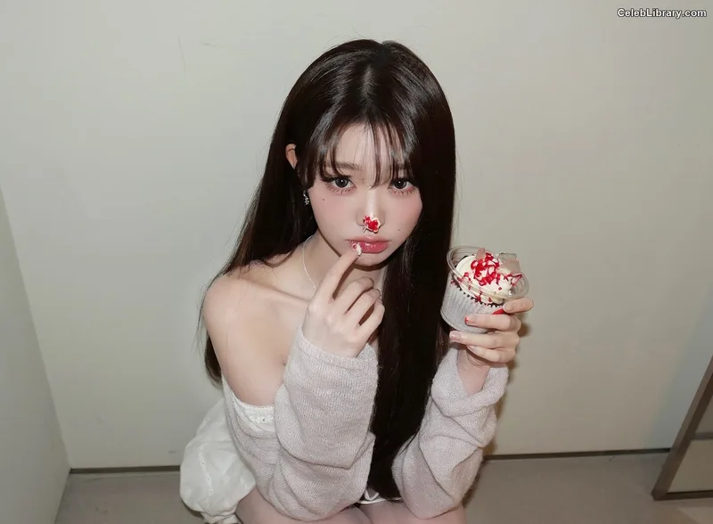 Jang Won-young  장원영 WONYOUNG photo 18 of 5846