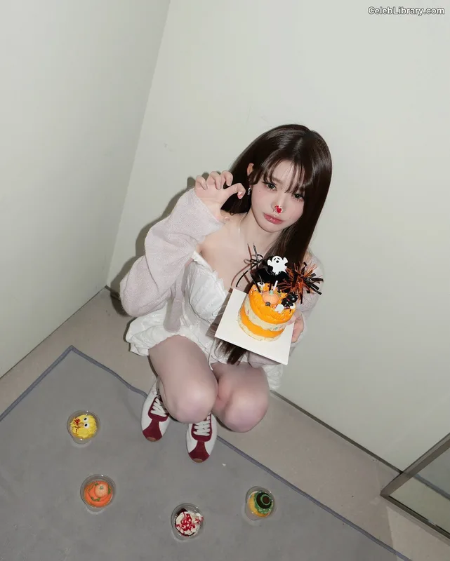 Jang Won-young  장원영 WONYOUNG photo 19 of 5846