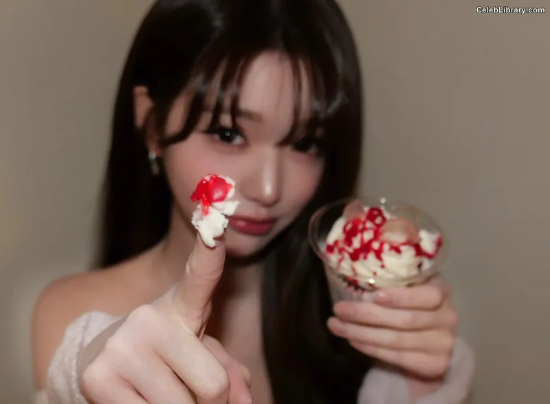 Jang Won-young  장원영 WONYOUNG photo 22 of 5846