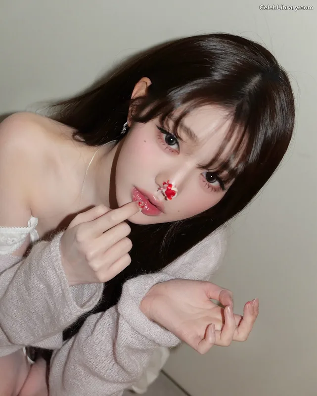 Jang Won-young  장원영 WONYOUNG photo 24 of 5846