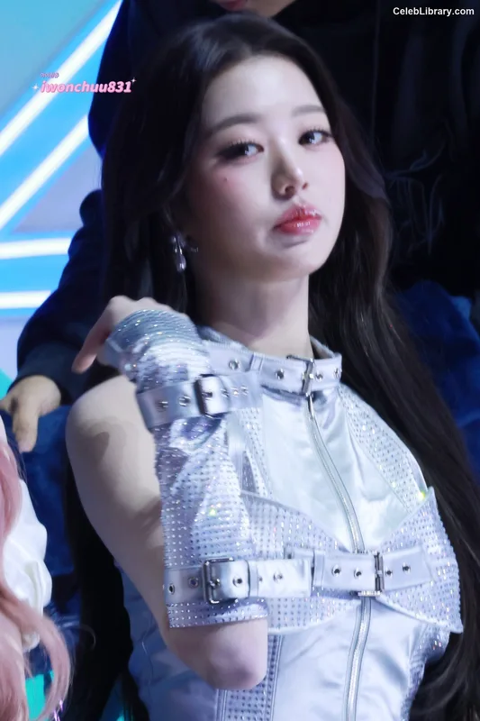Jang Won-young  장원영 WONYOUNG photo 8 of 5846