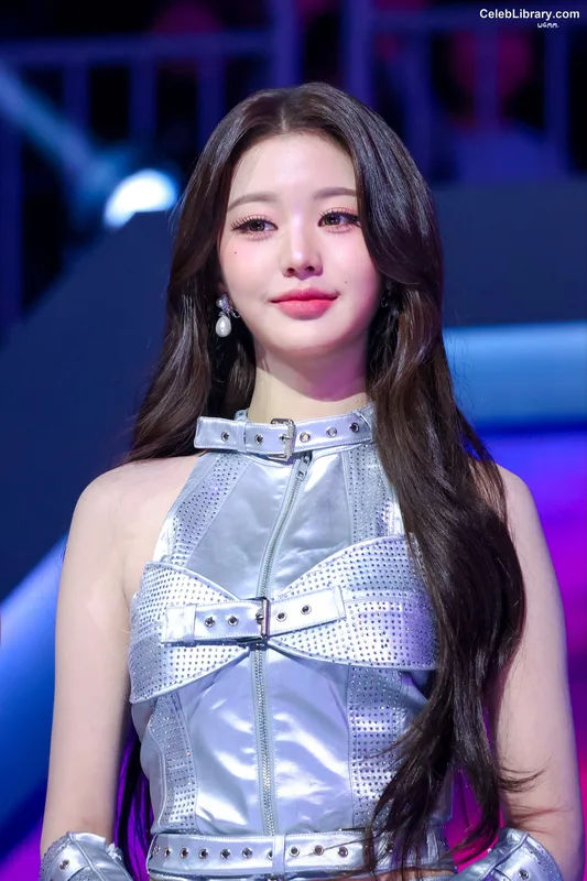 Jang Won-young  장원영 WONYOUNG photo 18 of 5846