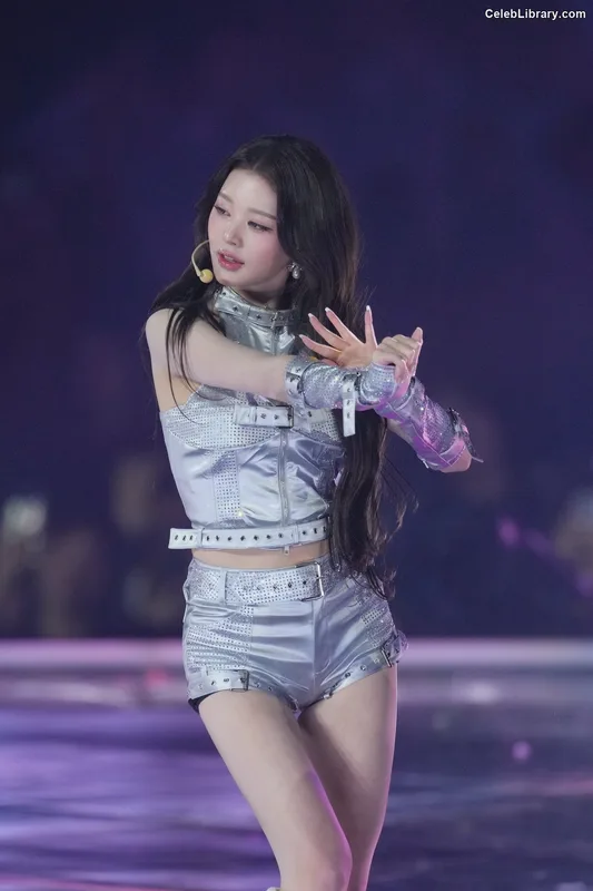 Jang Won-young  장원영 WONYOUNG photo 24 of 5846