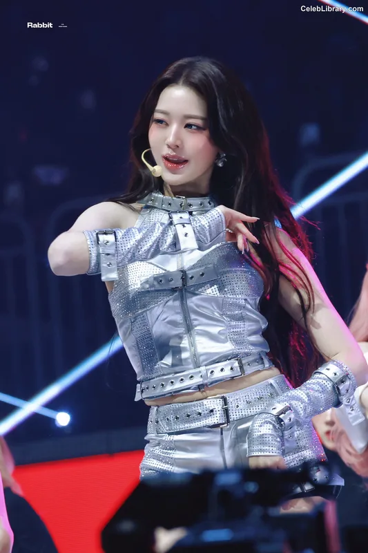 Jang Won-young  장원영 WONYOUNG photo 2 of 5846