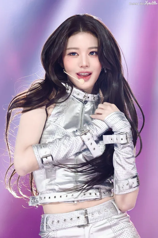 Jang Won-young  장원영 WONYOUNG photo 13 of 5846