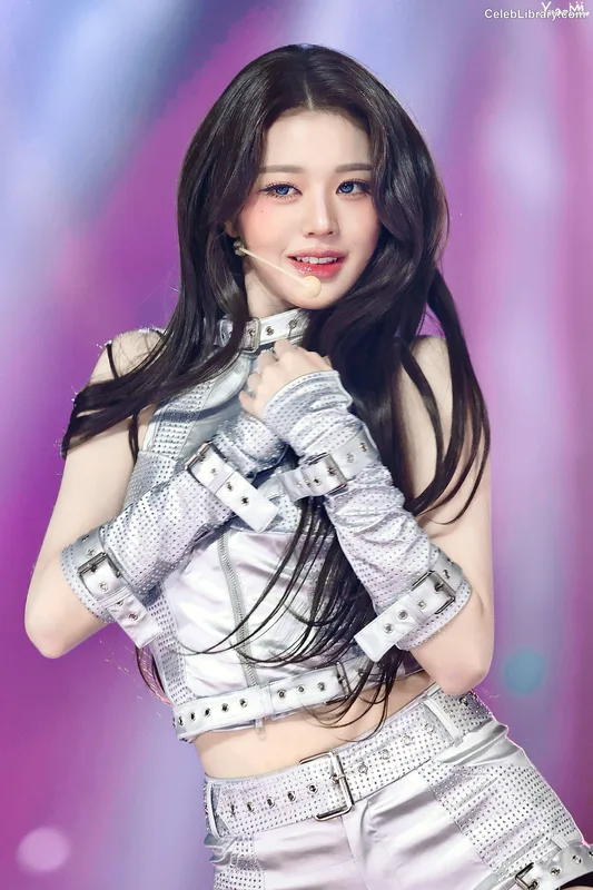Jang Won-young  장원영 WONYOUNG photo 14 of 5846