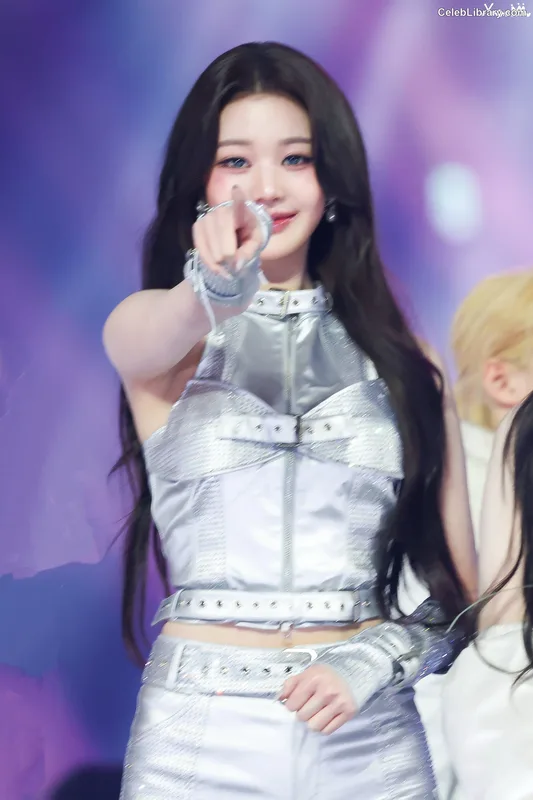 Jang Won-young  장원영 WONYOUNG photo 18 of 5846