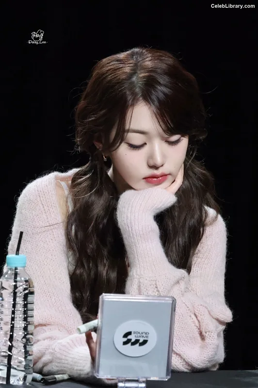 Jang Won-young 장원영 WONYOUNG photo 3 of 5846