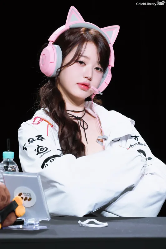 Jang Won-young 장원영 WONYOUNG photo 22 of 5846
