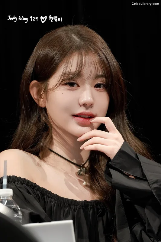 Jang Won-young 장원영 WONYOUNG photo 9 of 5846