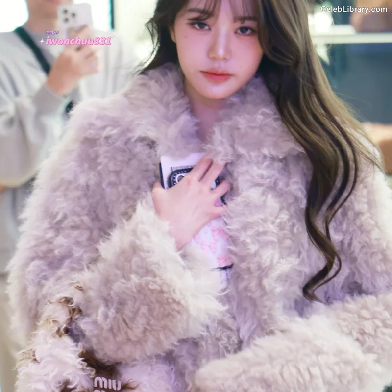 Jang Won-young 장원영 WONYOUNG photo 12 of 5846