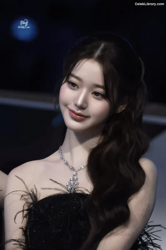 Jang Won-young 장원영 WONYOUNG photo 19 of 5846