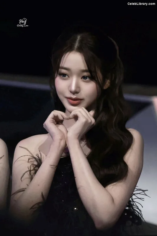 Jang Won-young 장원영 WONYOUNG photo 20 of 5846