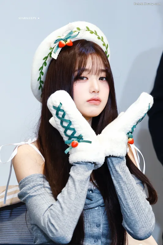 Jang Won-young  장원영 WONYOUNG photo 7 of 5846