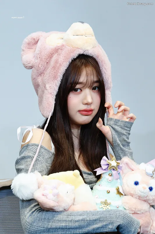 Jang Won-young  장원영 WONYOUNG photo 21 of 5846