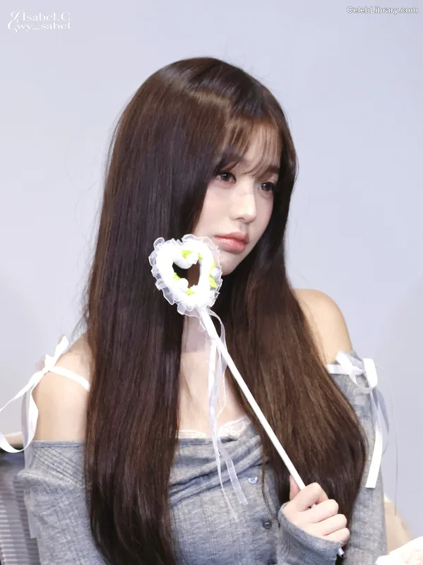 Jang Won-young  장원영 WONYOUNG photo 2 of 5846