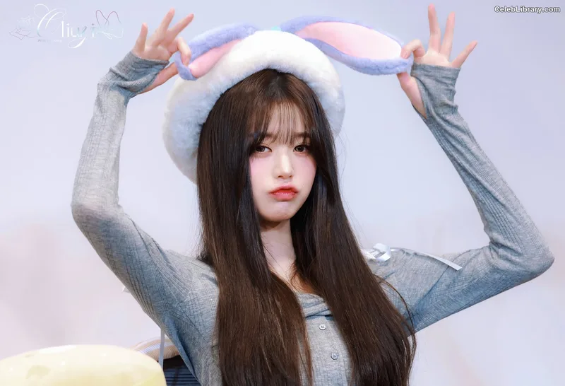 Jang Won-young  장원영 WONYOUNG photo 21 of 5846
