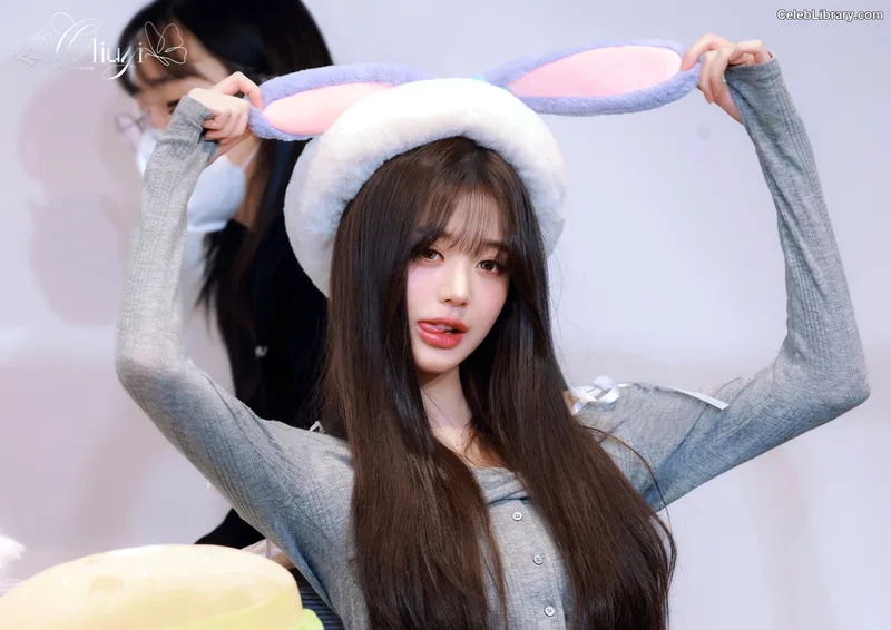 Jang Won-young  장원영 WONYOUNG photo 23 of 5846