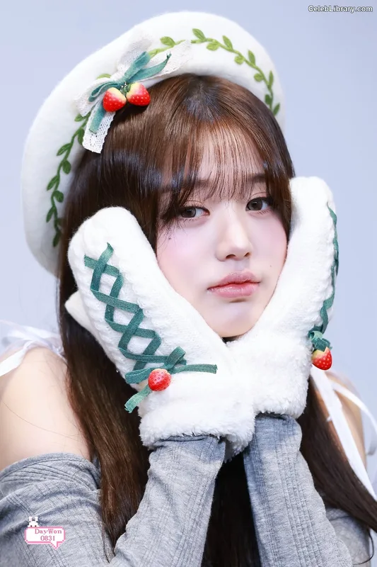 Jang Won-young  장원영 WONYOUNG photo 8 of 5846