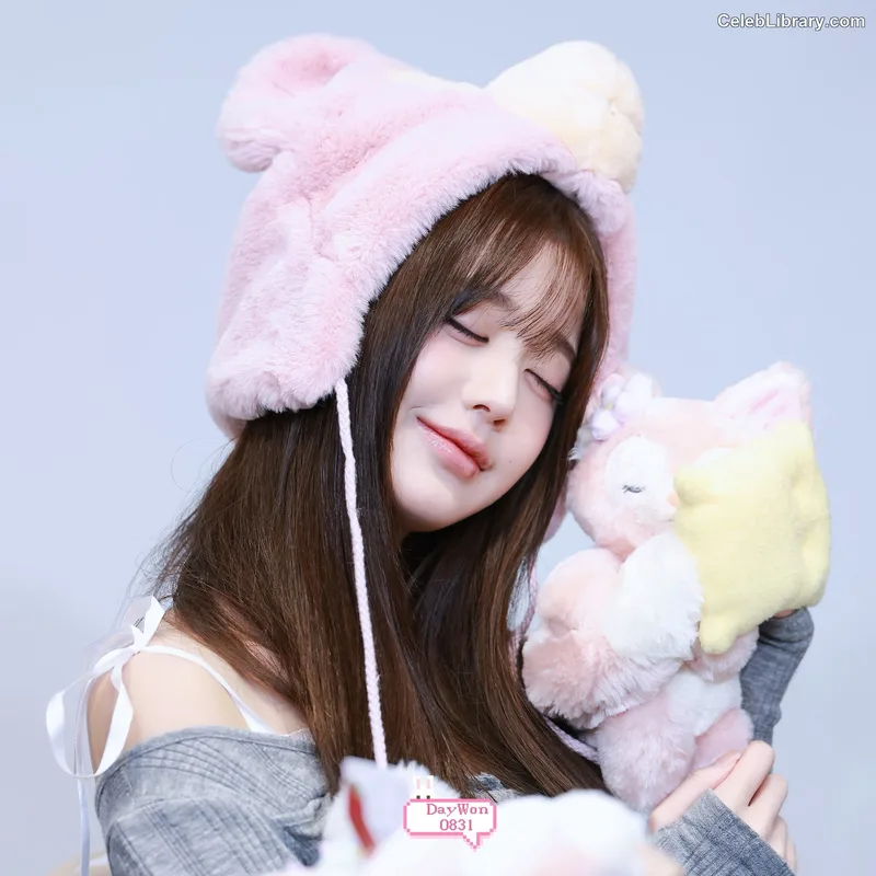 Jang Won-young  장원영 WONYOUNG photo 21 of 5846