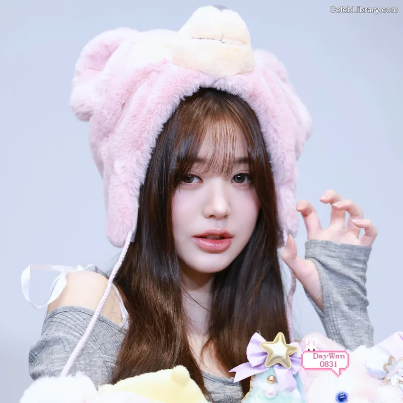 Jang Won-young  장원영 WONYOUNG photo 22 of 5846