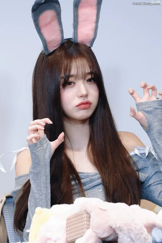 Jang Won-young  장원영 WONYOUNG photo 21 of 5846