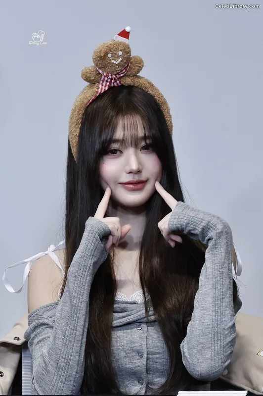 Jang Won-young  장원영 WONYOUNG photo 23 of 5846