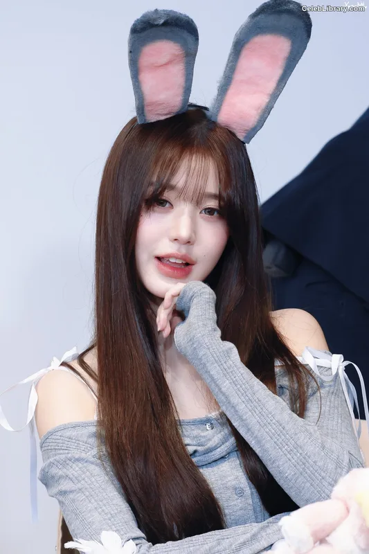 Jang Won-young  장원영 WONYOUNG photo 2 of 5846