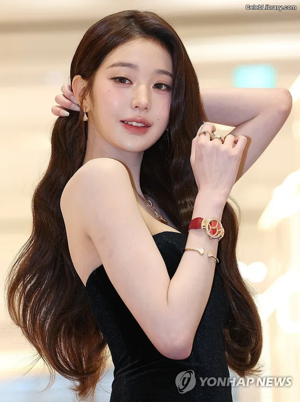 Jang Won-young  장원영 WONYOUNG photo 15 of 5846