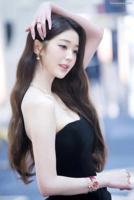 Jang Won-young  장원영 WONYOUNG photo 22 of 5846