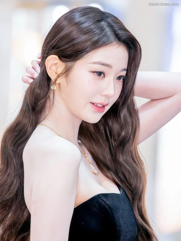 Jang Won-young  장원영 WONYOUNG photo 24 of 5846