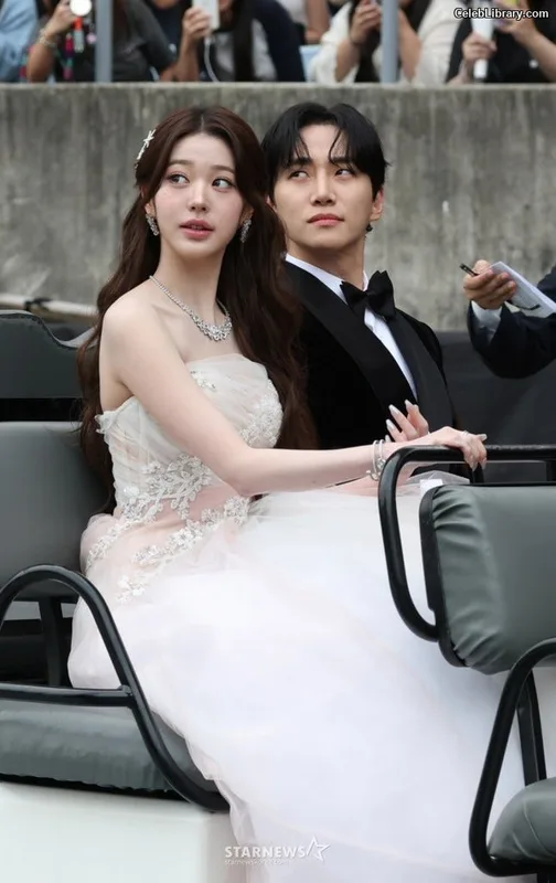 Jang Won-young  장원영 WONYOUNG photo 4 of 5846