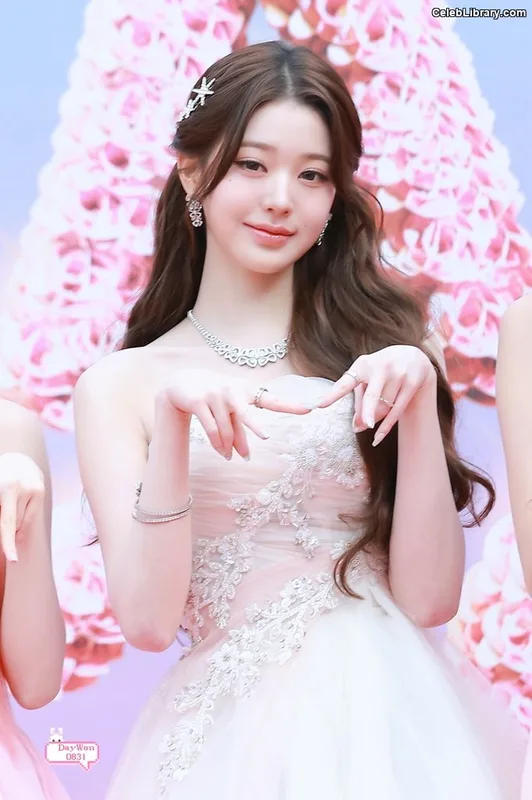 Jang Won-young  장원영 WONYOUNG photo 15 of 5846