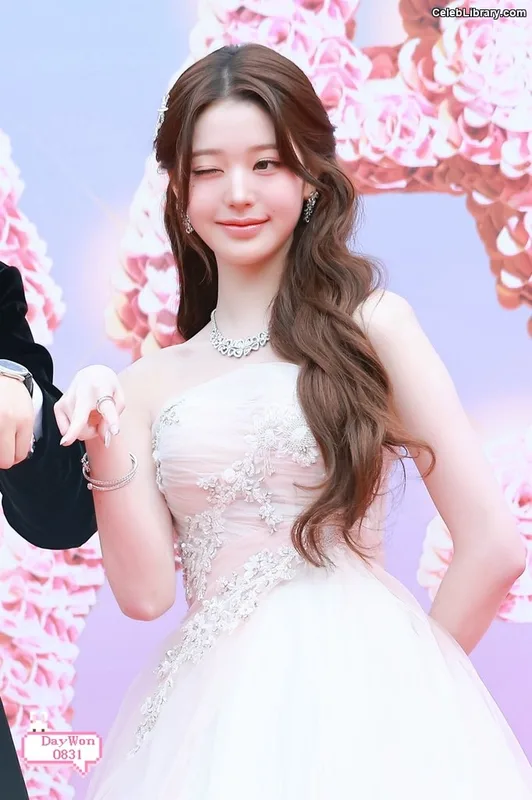 Jang Won-young  장원영 WONYOUNG photo 19 of 5846