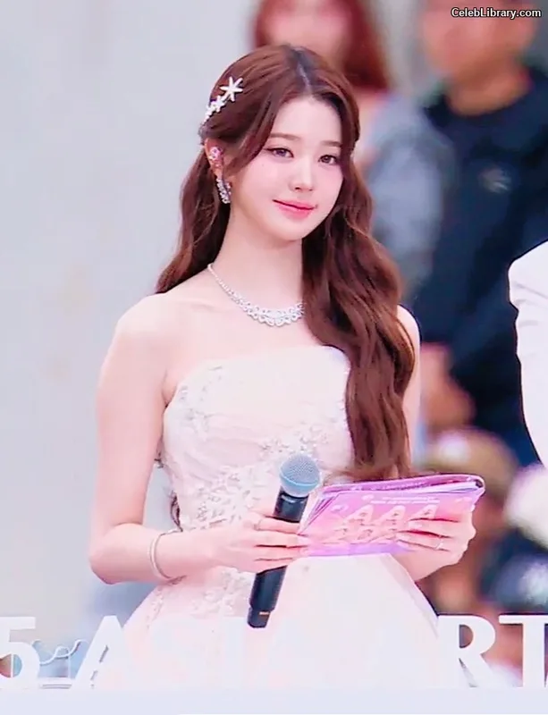 Jang Won-young  장원영 WONYOUNG photo 23 of 5846