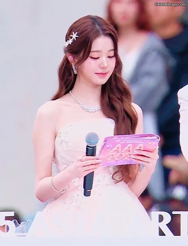 Jang Won-young  장원영 WONYOUNG photo 24 of 5846