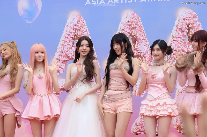 Jang Won-young  장원영 WONYOUNG photo 1 of 5846