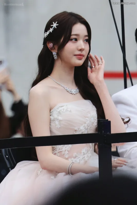 Jang Won-young  장원영 WONYOUNG photo 14 of 5846