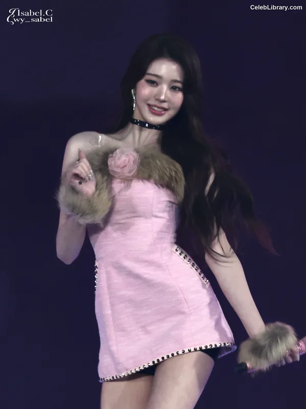 Jang Won-young  장원영 WONYOUNG photo 1 of 5846