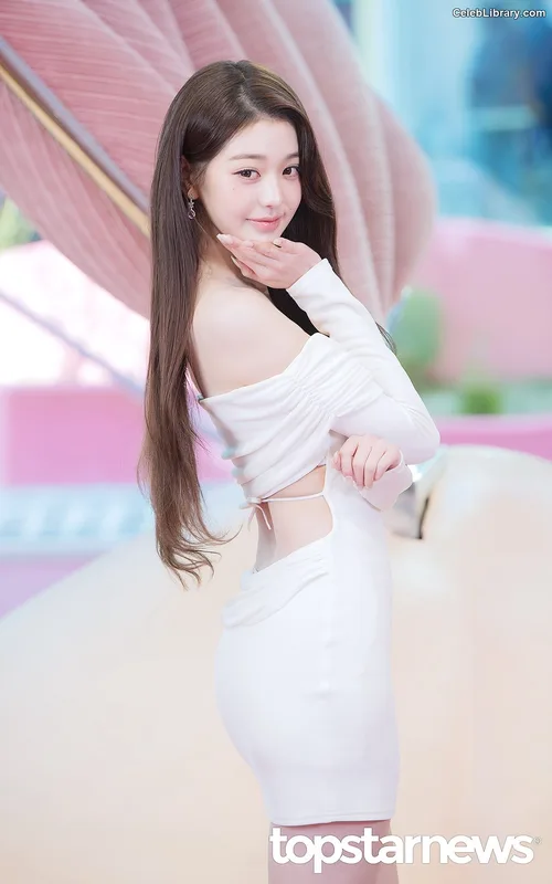 Jang Won-young  장원영 WONYOUNG photo 19 of 5846