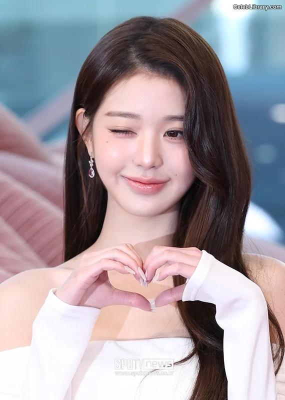 Jang Won-young  장원영 WONYOUNG photo 20 of 5846