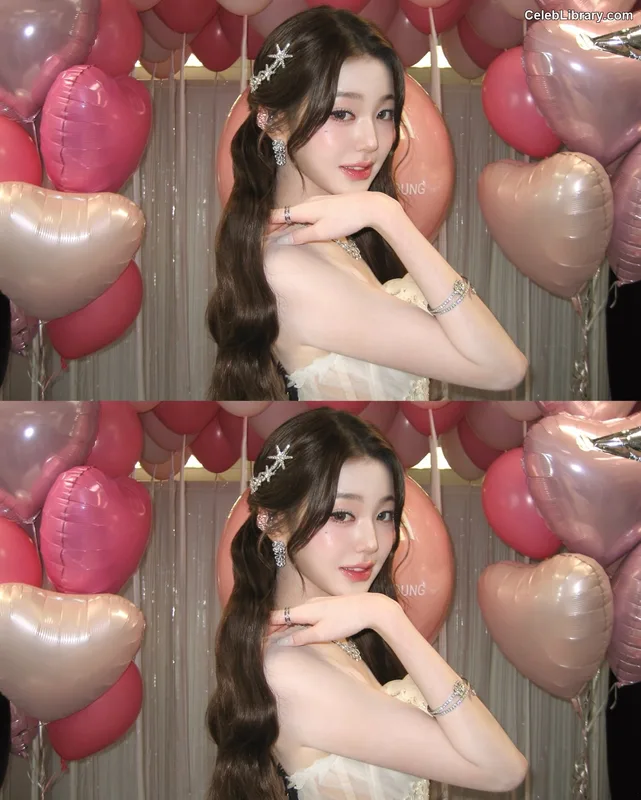 Jang Won-young  장원영 WONYOUNG photo 3 of 5846