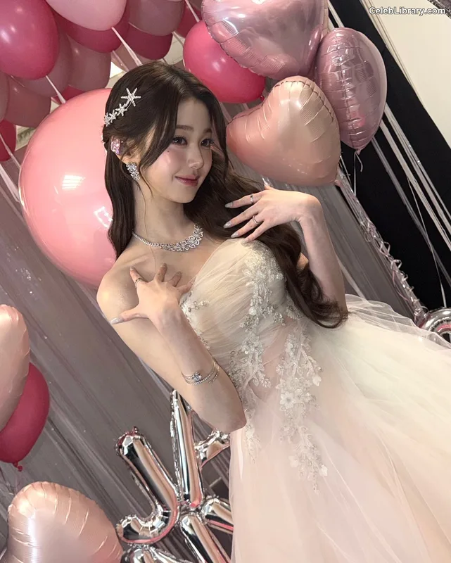 Jang Won-young  장원영 WONYOUNG photo 8 of 5846