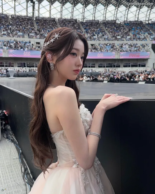 Jang Won-young  장원영 WONYOUNG photo 9 of 5846
