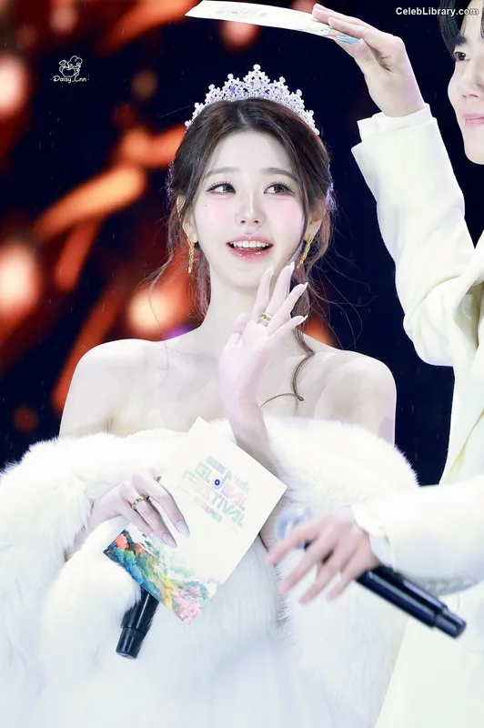 Jang Won-young  장원영 WONYOUNG photo 14 of 5846
