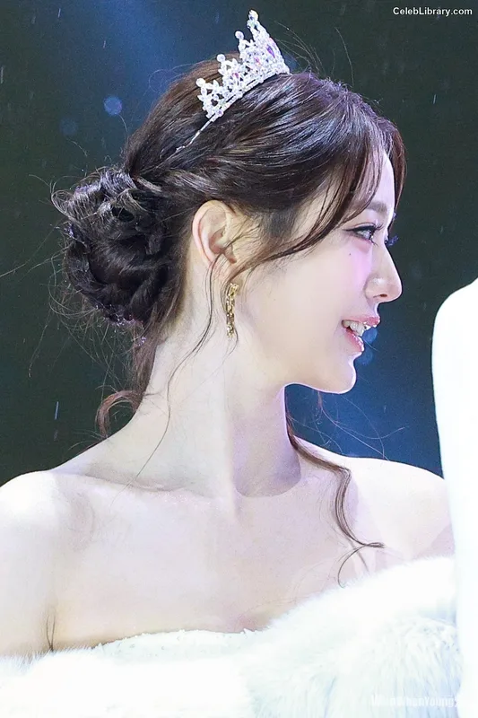 Jang Won-young  장원영 WONYOUNG photo 3 of 5846